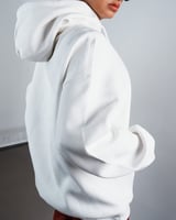 ‎ هودي نسائي الفي اند كو بتصميم مميز بلون أبيض