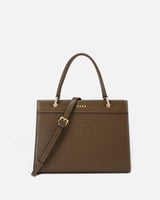 شنطة نسائية آن كلاسيك بلون بني