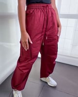 ‎ بنطلون نسائي الفي اند كو بتصميم عملي بلون أحمر