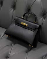 ‎ شنطة نسائية كلاسيك بلون أسود | MLH066F0201