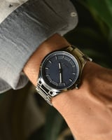 ‎ ساعة رجالية إلڤي ستيل باللون الأسود | LAS036M040...