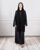 ‎ عباية نسائية زايروس امارتي بلون أسود