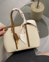 ‎ شنطة نسائية من الجلد بلون بني و بيج | MLH021F440...