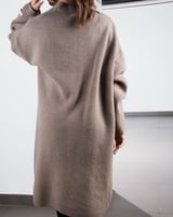 ‎ كوت نسائي عصري باللون البني