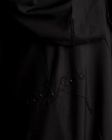 ‎ عباية نسائية زايروس عملية بلون أسود