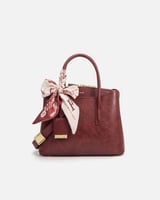 ‎ شنطة نسائيه من الجلد باللون العودي | NLH055F1601