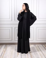 ‎ عباية نسائية زايروس عملية بلون أسود