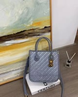 ‎ شنطة نسائية من الجلد بلون رمادي | MLH009F0501