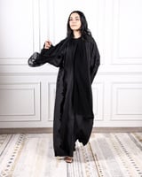 ‎ عباية نسائية زايروس امارتي بلون أسود