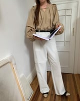 ‎ بلوزة نسائية الفي اند كو بتصميم أنيق بلون بني