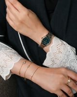 ‎ طقم هدايا نسائي إلڤي بتصميم عصري | SLAS066F06080...