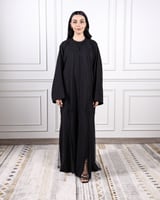 ‎ عباية نسائية زايروس راقية بلون أسود