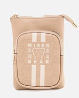 ‎ شنطة نسائية بتصميم ملفت بلون وردي