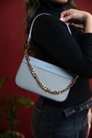 شنطة نسائية الفي اند كو باللون الأزرق الفاتح