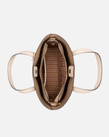 شنطة نسائية الفي اند كو باللون الأبيض