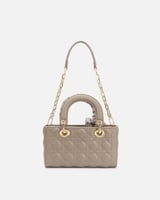 شنطة نسائية الفي اند كو بجلد بارز بلون رمادي