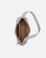 شنطة نسائية الفي اند كو باللون الأزرق الفاتح