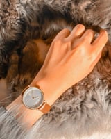 ‎ ساعة إشْراقة النسائية