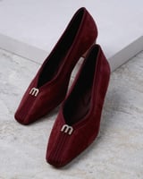 حذاء نسائي زايروس بتصميم أنيق بلون عودي