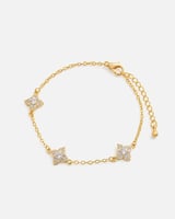 هدايا نسائية آن ثلاث ساعات واساور مميزة