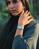 ‎ ساعة نسائية ستيل باللون الذهبي والفضي