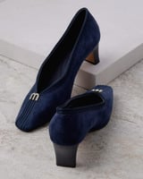 حذاء نسائي زايروس بتصميم أنيق بلون أزرق