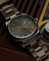 ‎ ساعة رجالية إلڤي ستيل بلون رمادي