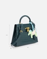 شنطة نسائية الفي اند كو بتصميم مميز بلون أزرق