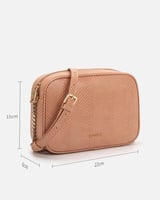 شنطة نسائية الفي اند كو باللون الوردي