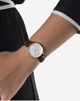 ‎ ساعة عراقة النسائية