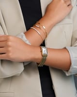 ‎ طقم هدايا نسائي فينشي من ساعة واساور