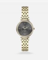 ‎ طقم هدايا نسائي فنشي بتصميم عصري