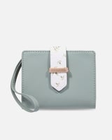 ‎ محفظة نسائية باللون الأزرق