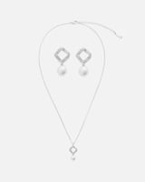 ‎ طقم نسائي من حلق وسلسال بلون فضي