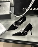 ‎ حذاء نسائي بكعب عالي باللون الأسود