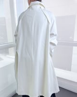 ‎ كوت نسائي الفي اند كو باللون الأبيض