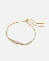 ‎ اسوارة نسائية بتصميم جذاب بلون ذهبي