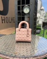 ‎ شنطة نسائية كلاسيك بلون وردي | MLH072F3535