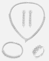 ‎ طقم نسائي ناعم باللون الفضي