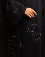 ‎ عباية نسائية زايروس كريب بلون أسود