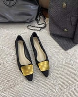 ‎ حذاء نسائي عصري باللون الأسود