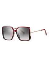 ‎ نظارة شمسية بتصميم جذاب