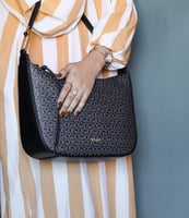 ‎ شنطه نسائيه بتصميم مميز باللون الأسود | NLH008F0...