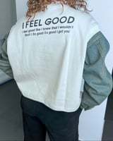 ‎ هودي نسائي الفي اند كو أنيق باللون الأبيض وجينز