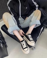 ‎ حذاء نسائي عملي باللون الأسود