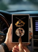 تعليقة سيارة صورة ويد بشكل قلبين وكسرة عود