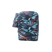 شنطة ظهر مع مقلمة 17 انش مموج 6 روكو