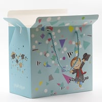 علب توزيعات تخرج مع حامل - أولاد