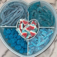 البوكس الازرق 1 كيلو ( شكل قلب )