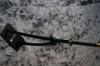 حامل سيف طولي